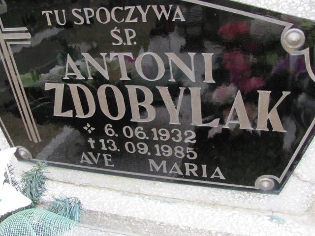 Grób Antoni Zdobylak