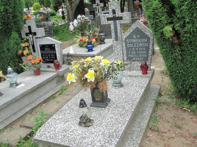 Grób Stanisław Doleziński