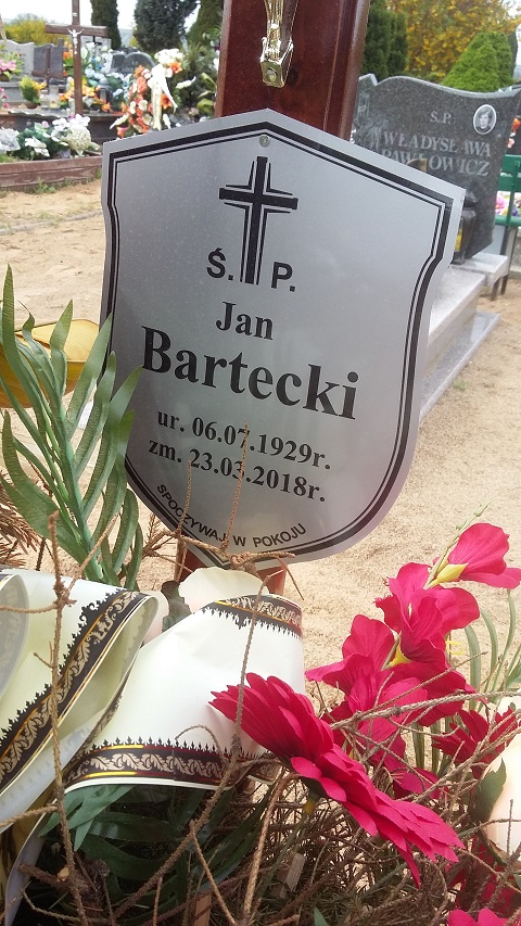 Grób Weronika Bartecka