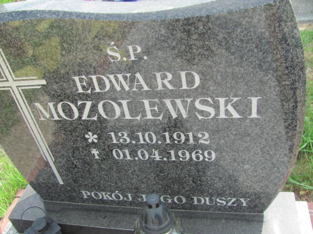 Grób Edward Mozolewski