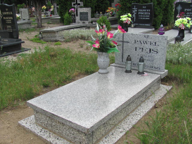 Grób Paweł Pejs
